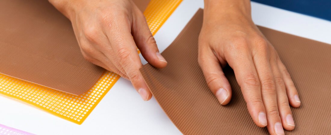 preparação para aplicação de boiserie de EVA