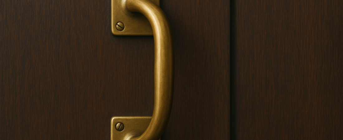 Maçaneta ou Puxador para Porta Externa: Qual Escolher para Sua Casa?