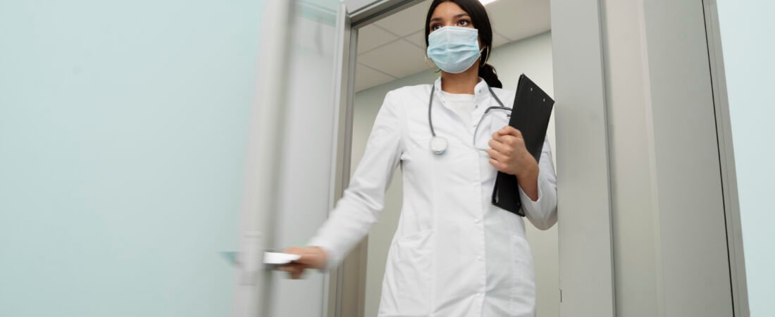 porta de fechamento automático para consultório